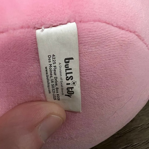 Bulls I Toy Round Pink Squish Pig Plush - Picture 4 of 5